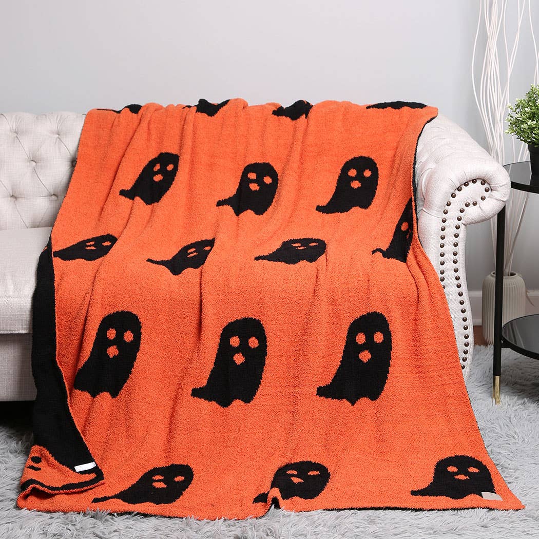Fashion City - Ghost Patterned Throw Blanket: FUCHSIA / ONE SIZE
