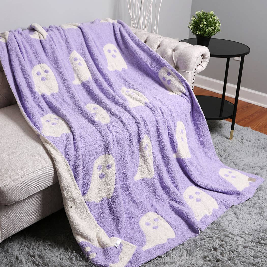 Fashion City - Ghost Patterned Throw Blanket: FUCHSIA / ONE SIZE