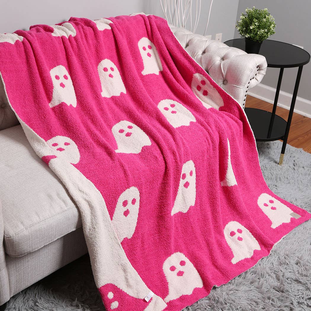 Fashion City - Ghost Patterned Throw Blanket: FUCHSIA / ONE SIZE