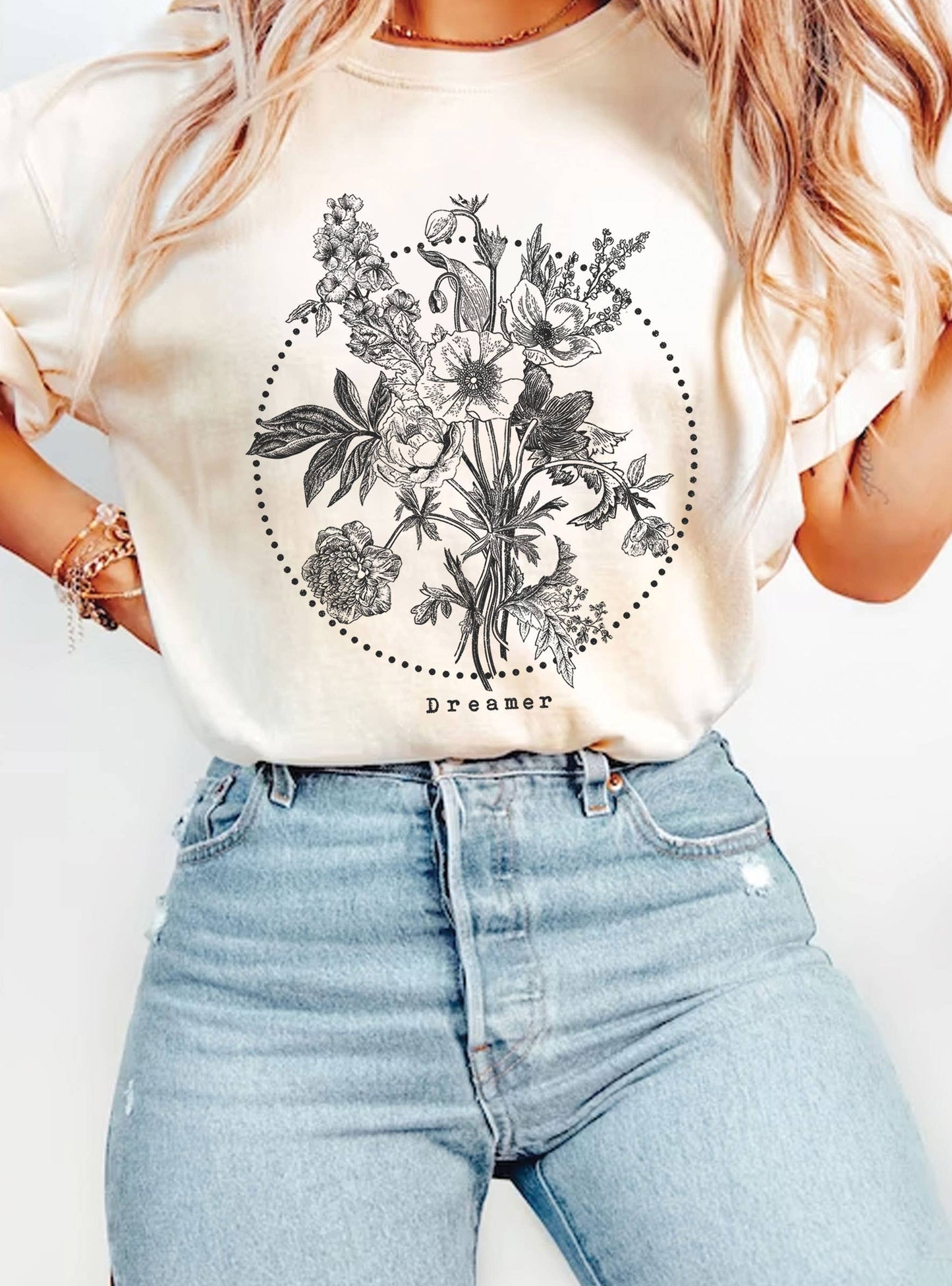 Rustee Clothing - DREAMER FLOWER GRAPHIC TSHIRTS: Black