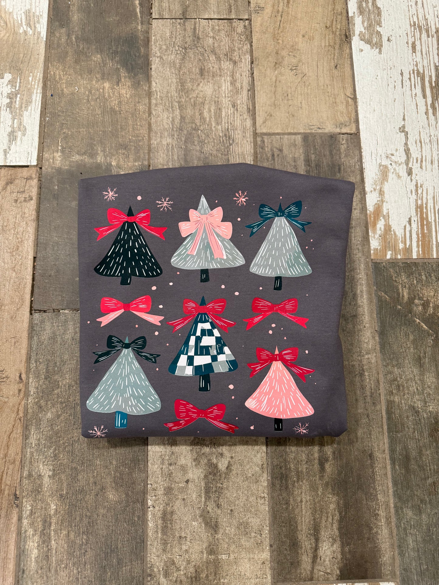 Trees and bows crewneck