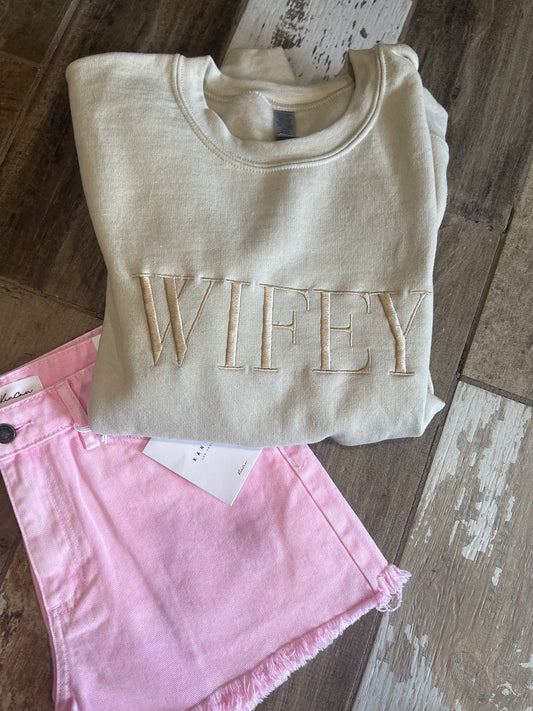 Wifey crewneck sweatshirt with stylish design