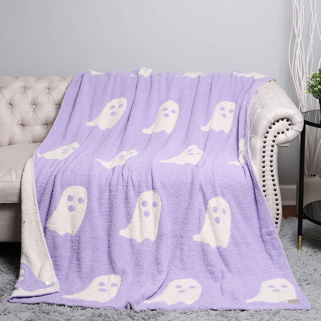 Fashion City - Ghost Patterned Throw Blanket: FUCHSIA / ONE SIZE