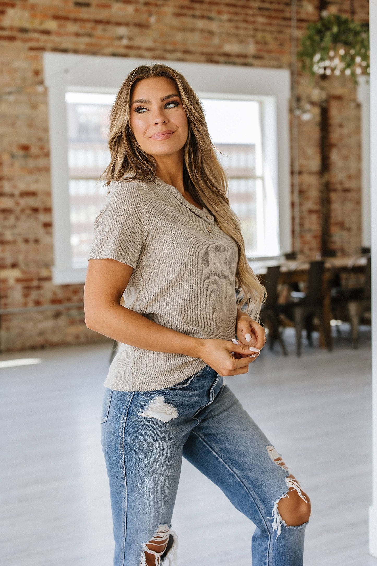 Liam & Company - Olson Button Ribbed Tee | S-XL: Pale Khaki / M