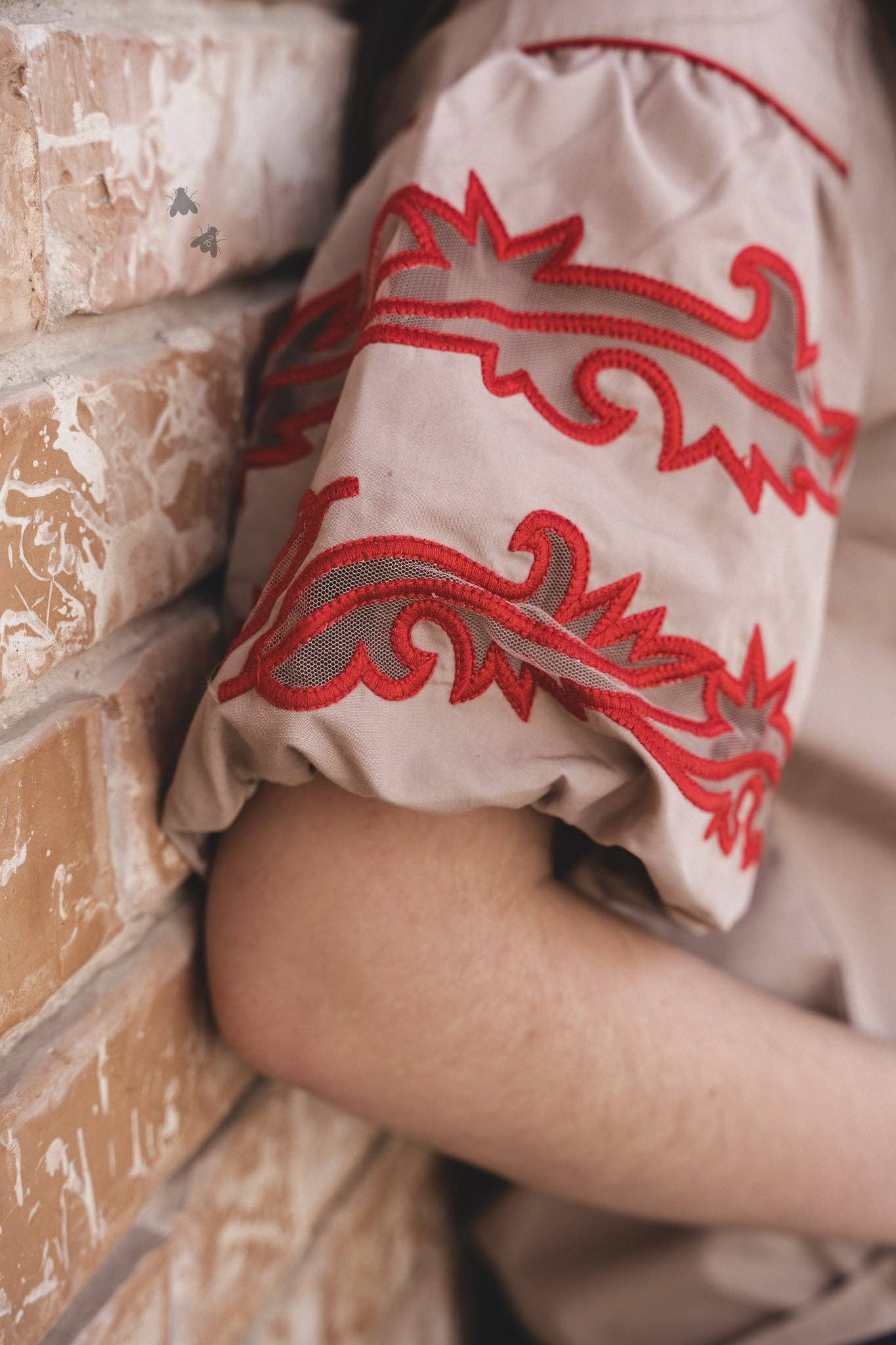 2 Fly Co - SWEETWATER STITCH *DUST/ROJO: S/M